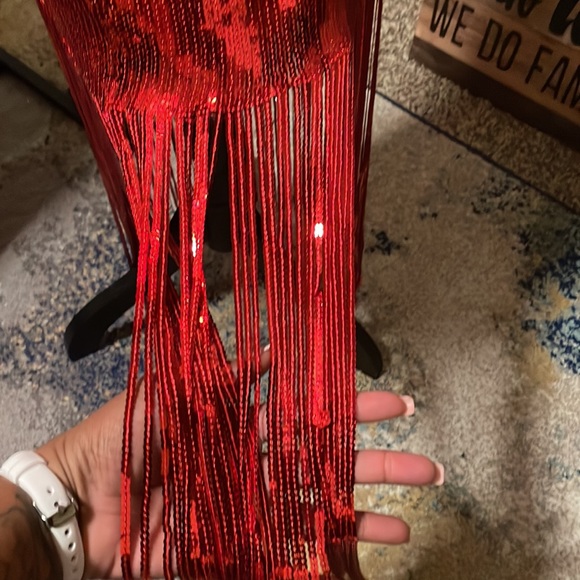 OMG!!!! Sequin Sequin and more Sequin - Picture 3 of 7